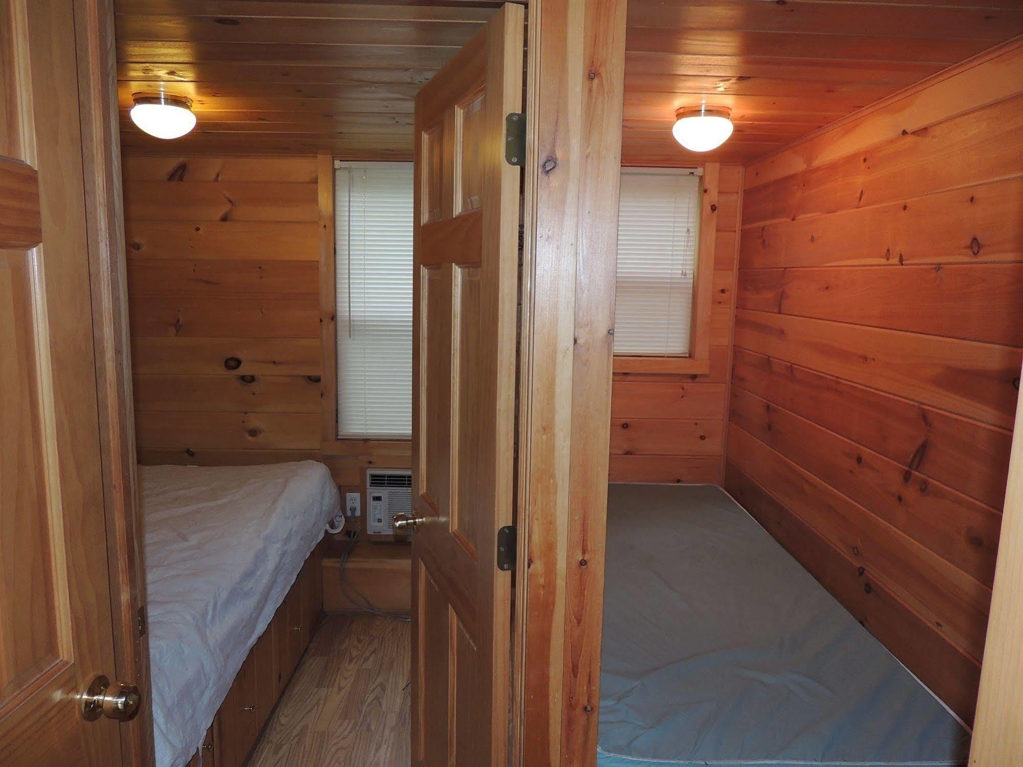 Lake George Escape - Campground Warrensburg Dış mekan fotoğraf